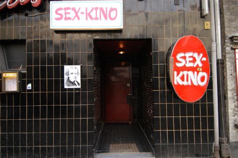 geschichten pornokino|Sex im Kino .